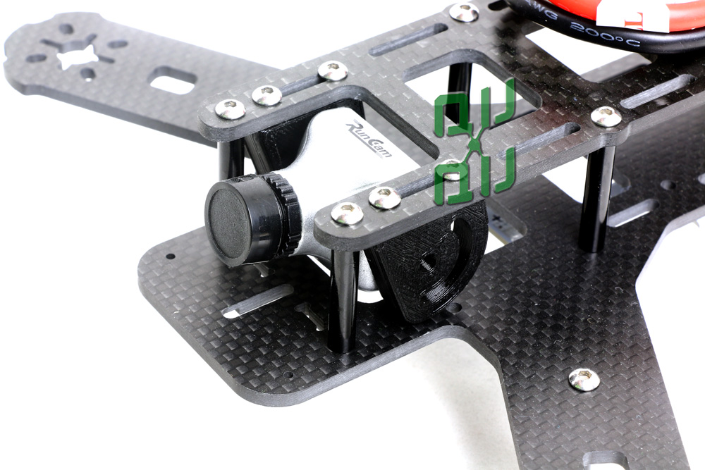 QQ QAV250 Low Profile Top Plate Modification Kit with angle adjustable camera to 90 degrees. Designed to fit the Lumenier QAV250 Quadcopter. Camera mounting closeup