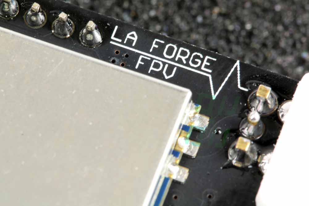 Laforge diversity receiver module set from QuadQuestions.com closeup 2